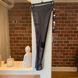 Under Armor leggings